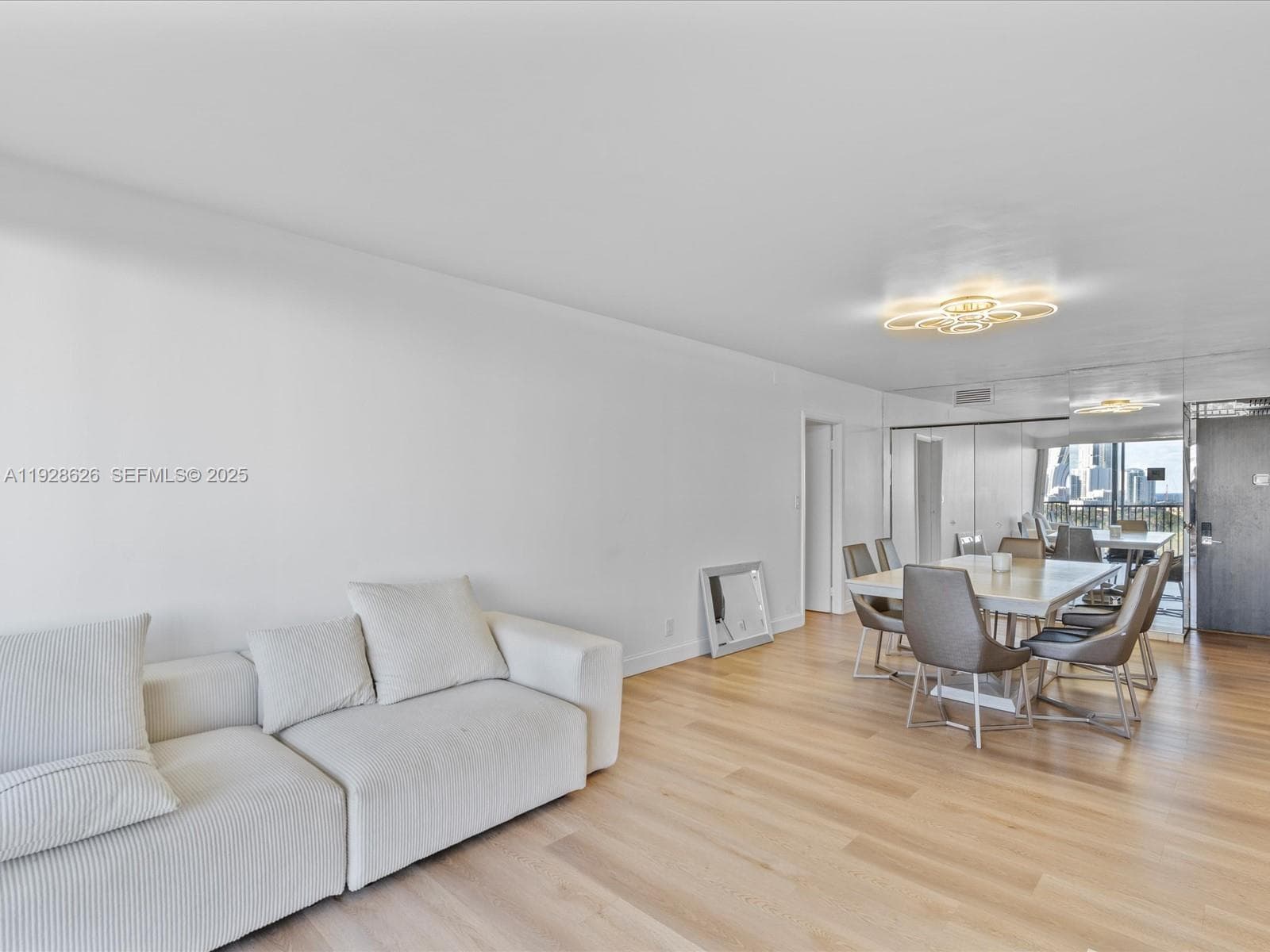 CORONADO CONDO TOWER I · #1608 in Aventura - Photo 11