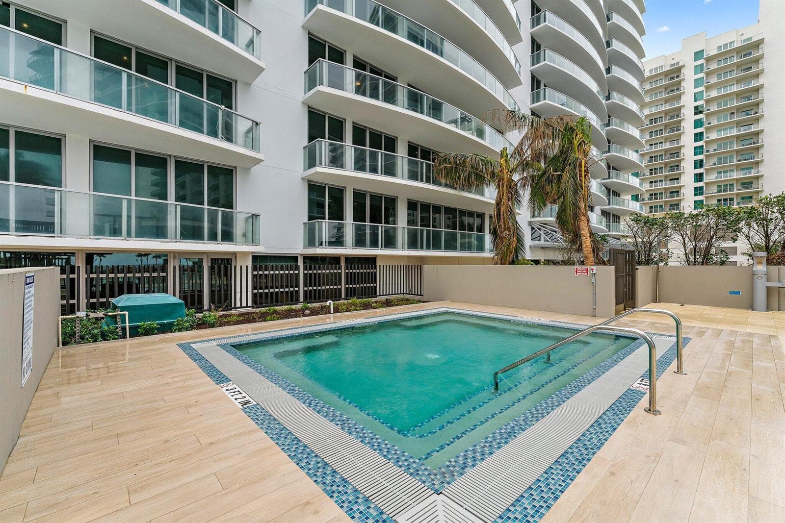 038-3100NOceanDr-1501-SingerIsland-SMALL