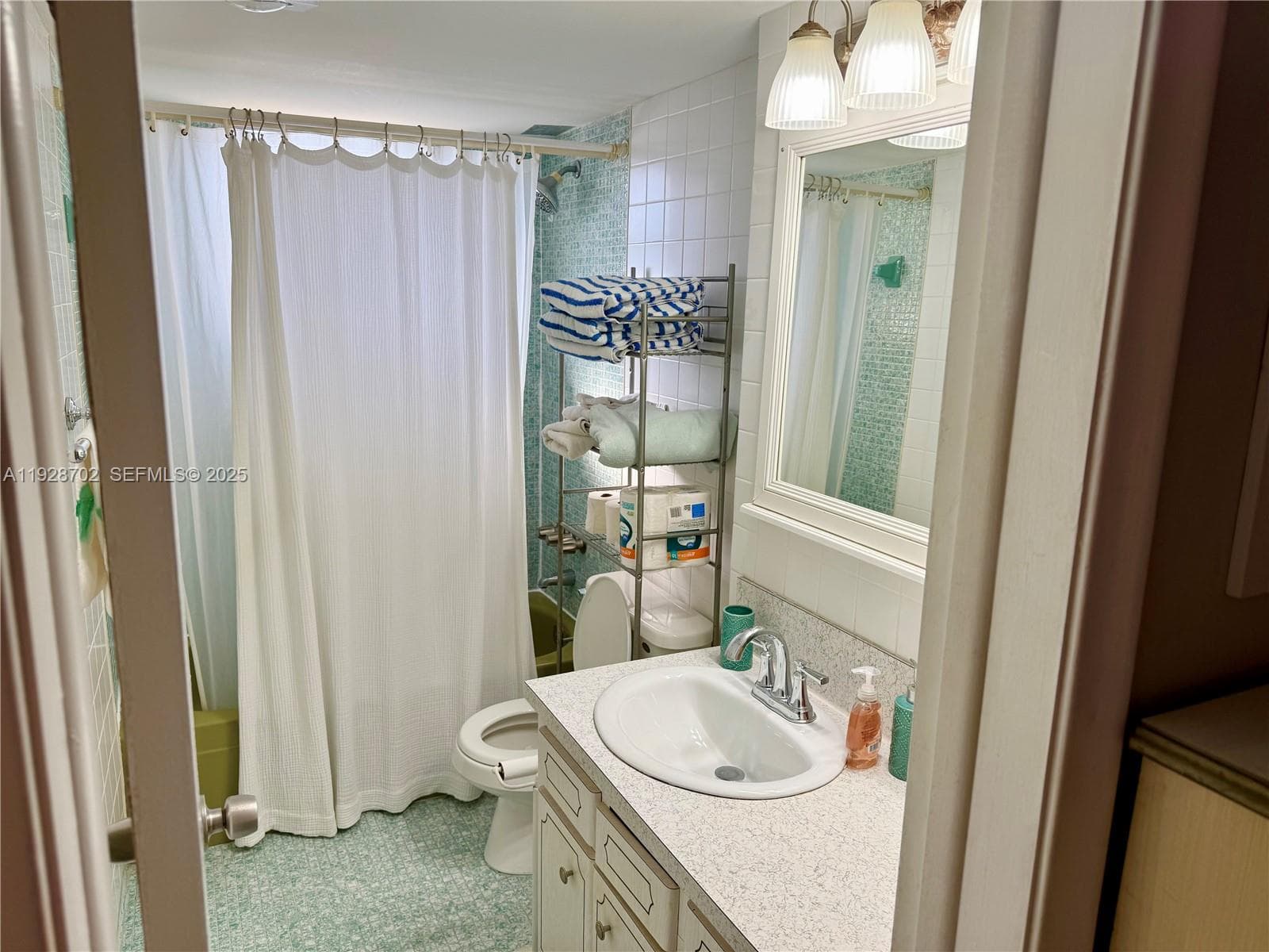 BISC LAKE GARDENS NO 2 BL · #F217 in Aventura - Photo 16