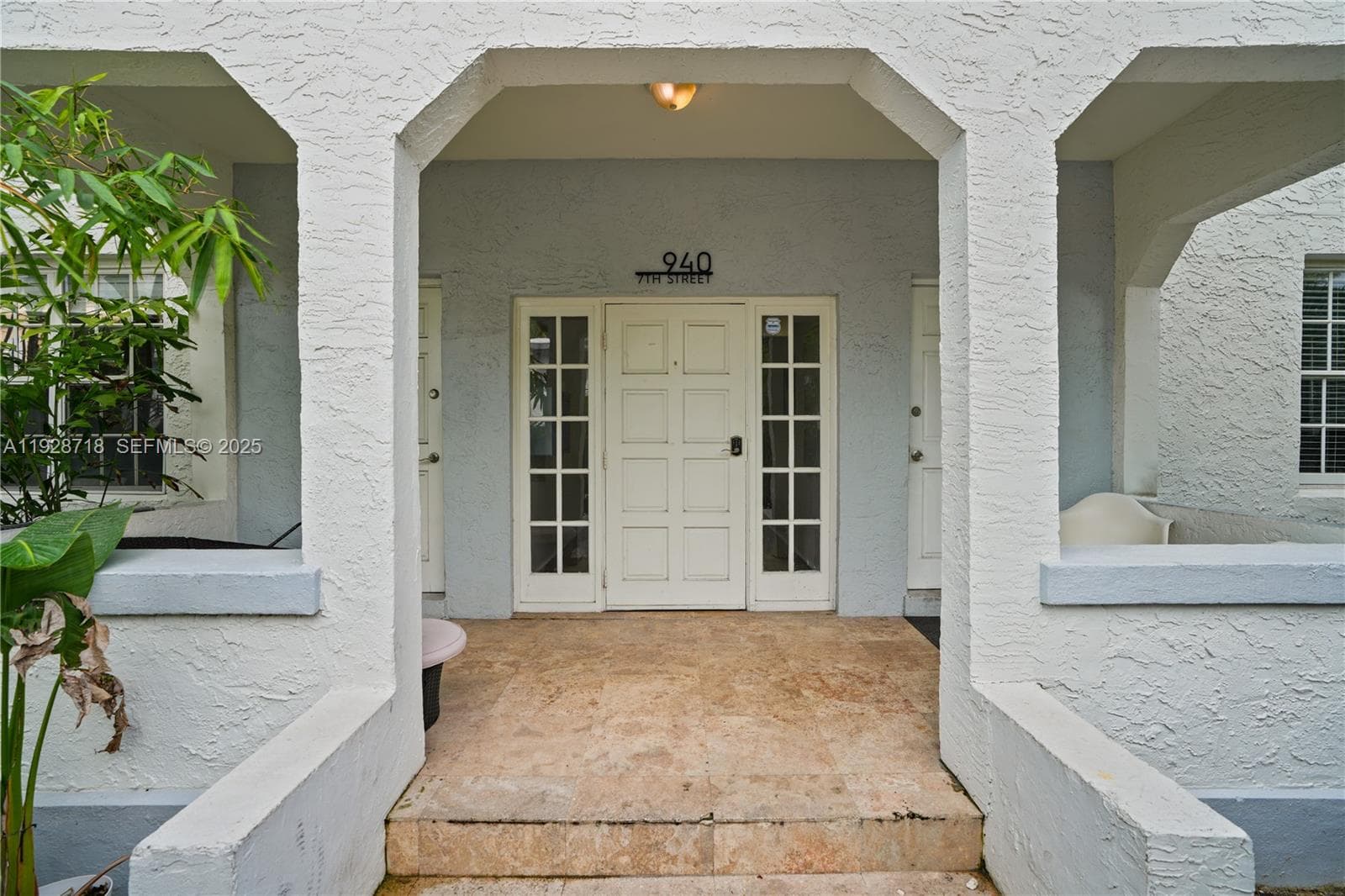 Friendly corner · #940B in Miami Beach - Photo 12