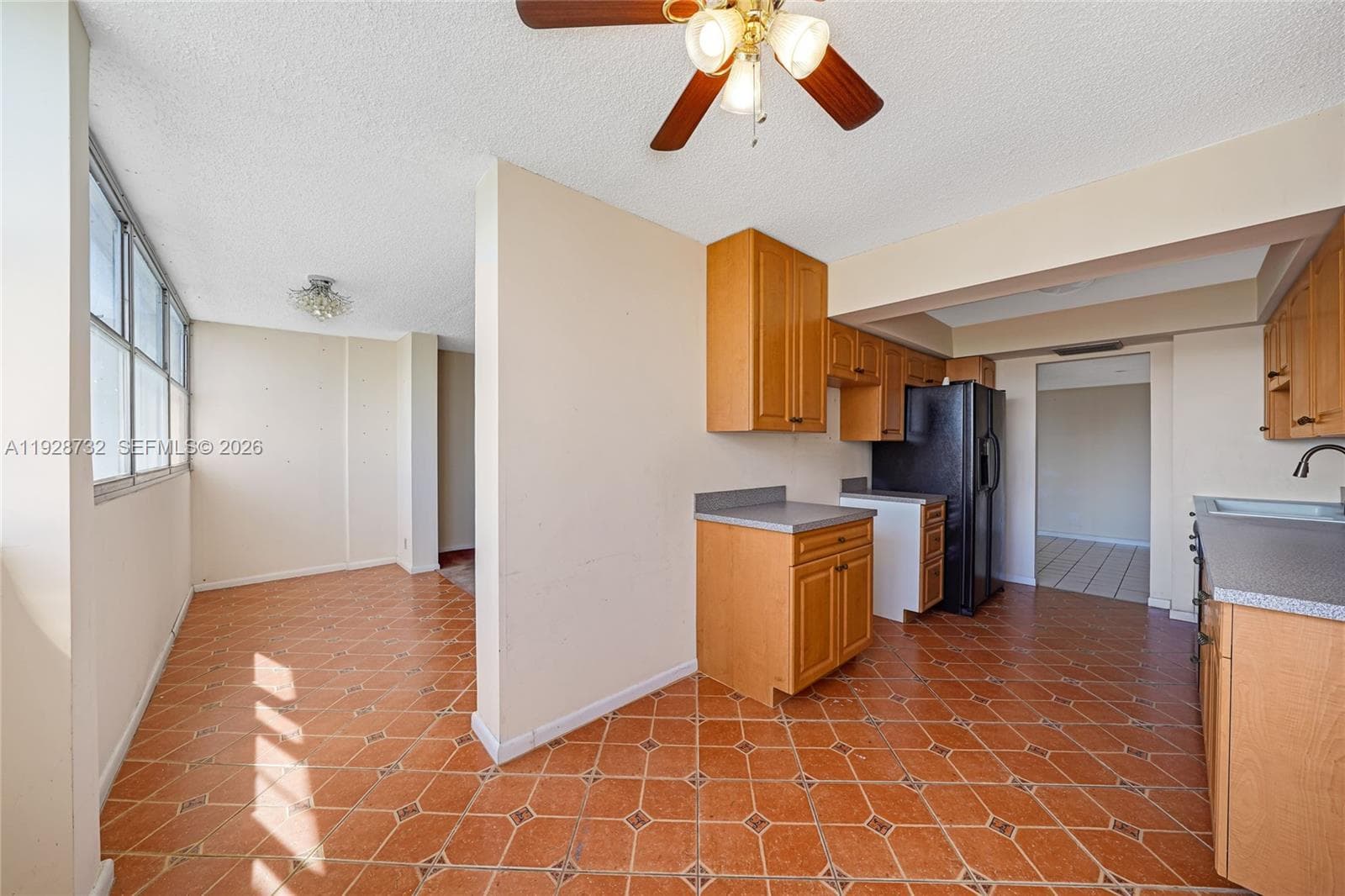 LAKE POINT TOWER CONDOMIN · #6 in Hallandale Beach - Photo 13