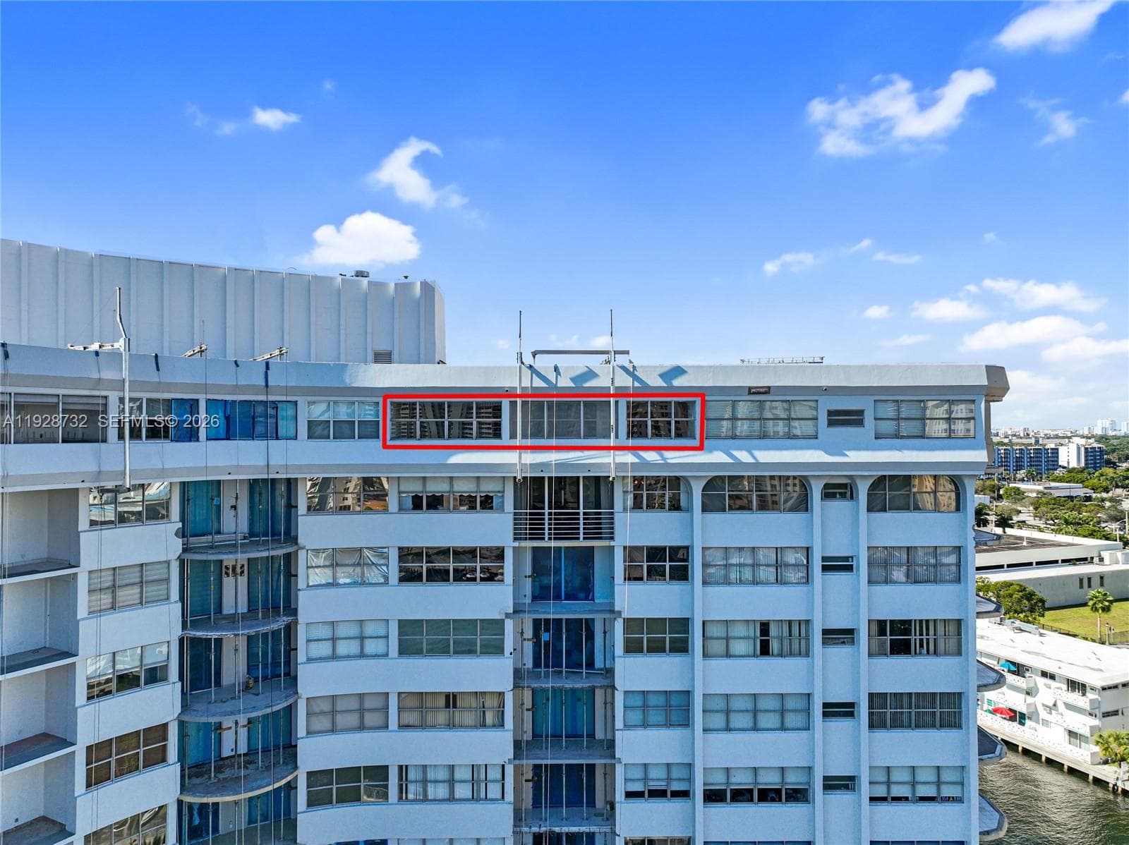LAKE POINT TOWER CONDOMIN · #6 in Hallandale Beach - Photo 26