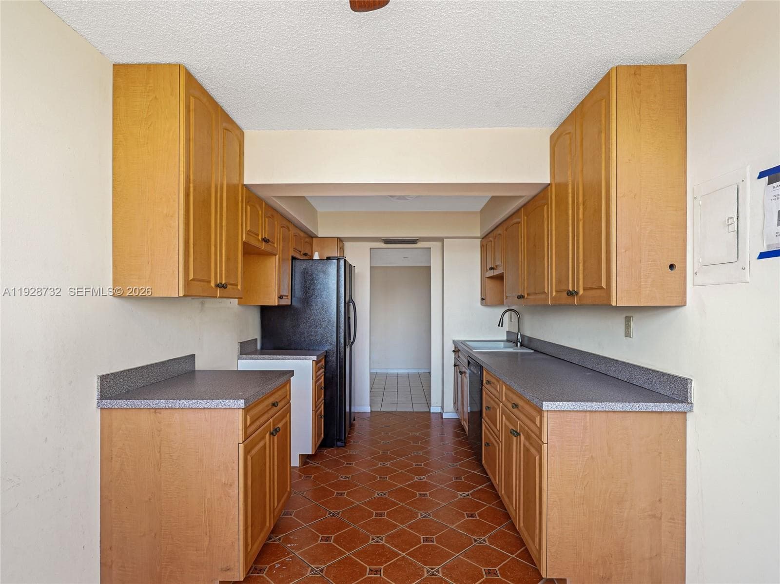 LAKE POINT TOWER CONDOMIN · #6 in Hallandale Beach - Photo 14