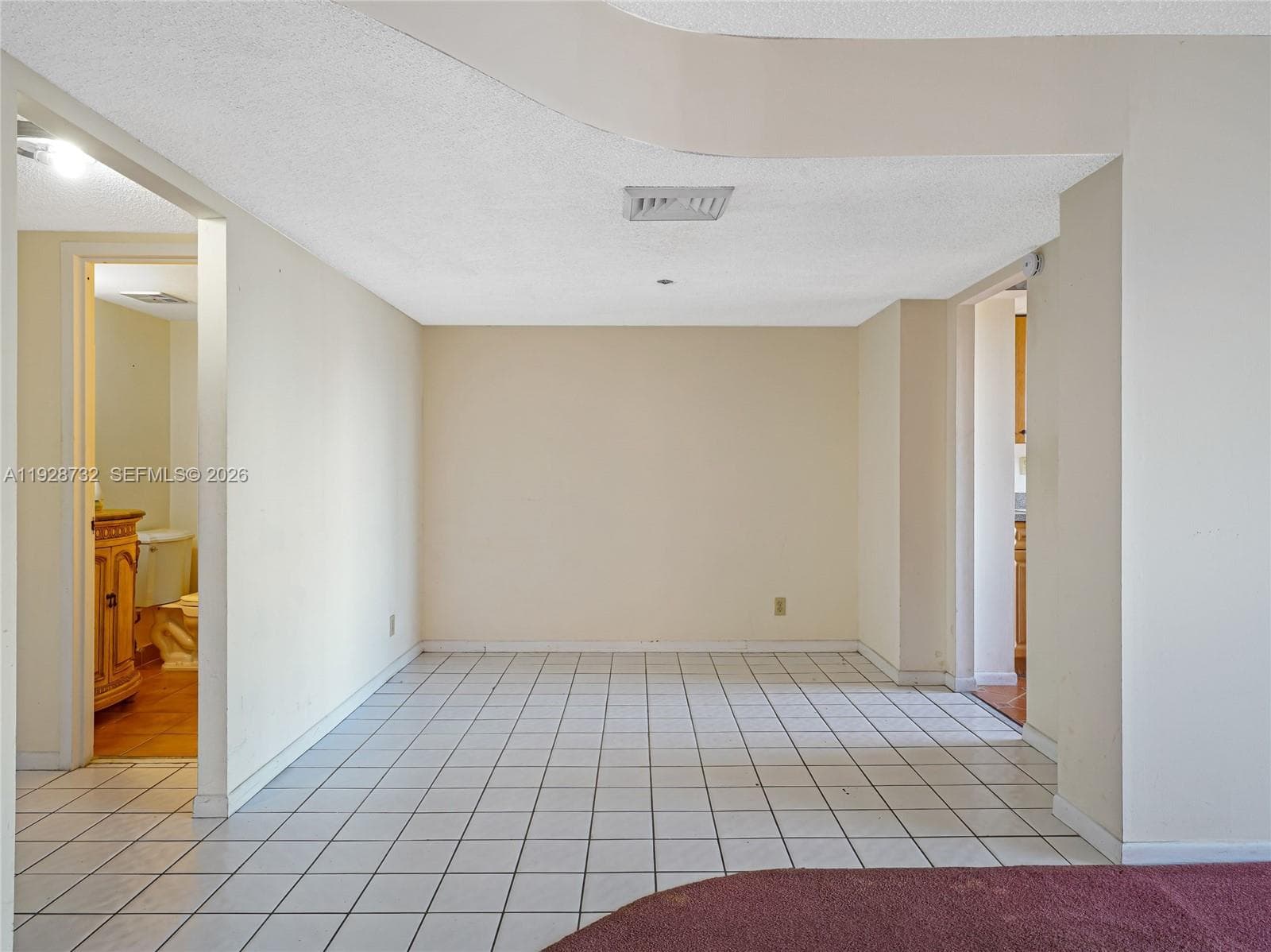 LAKE POINT TOWER CONDOMIN · #6 in Hallandale Beach - Photo 8