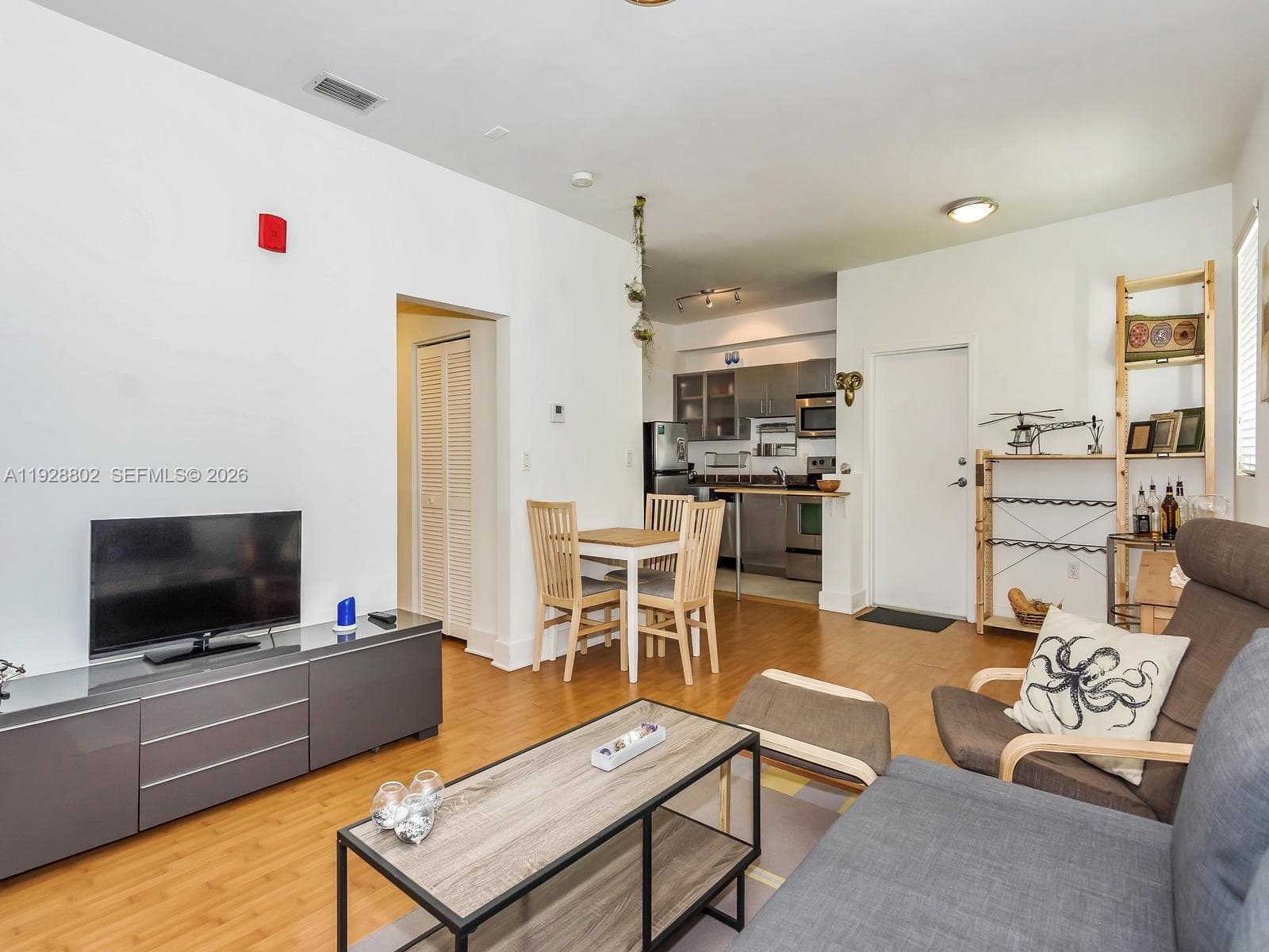 THE AMBASSADOR CONDO · #15 in Miami Beach - Photo 3