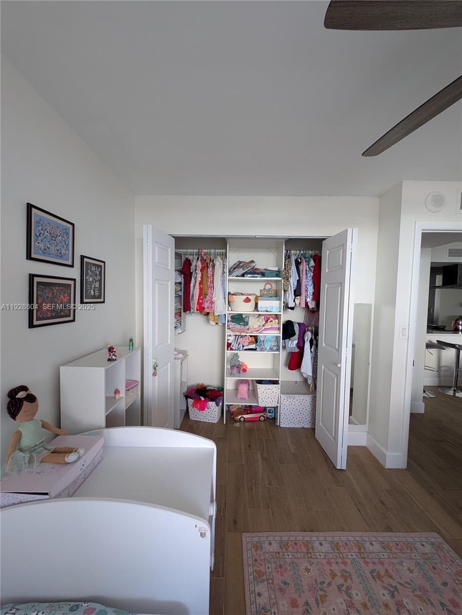 WILSHIRE CONDO · #708W in Miami - Photo 10