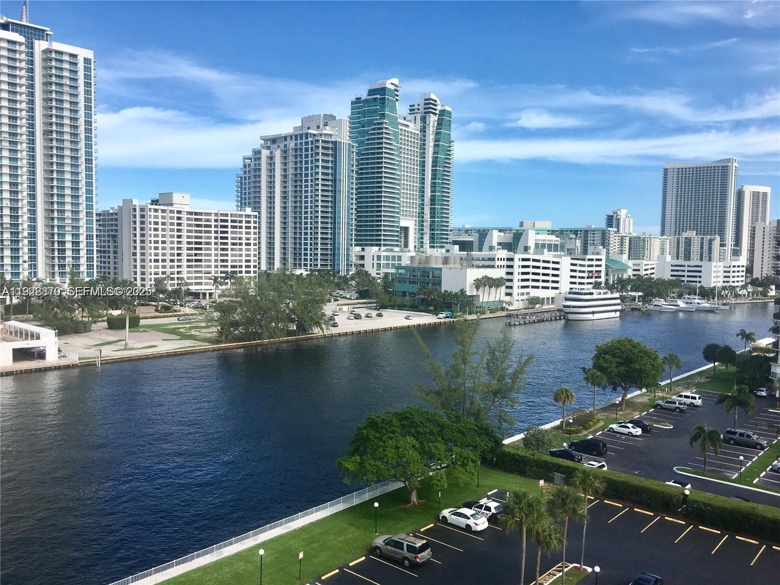 PARK VIEW CONDO · #1018 in Hallandale Beach - Photo 1