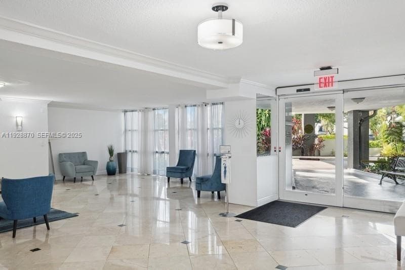 PARK VIEW CONDO · #1018 in Hallandale Beach - Photo 5
