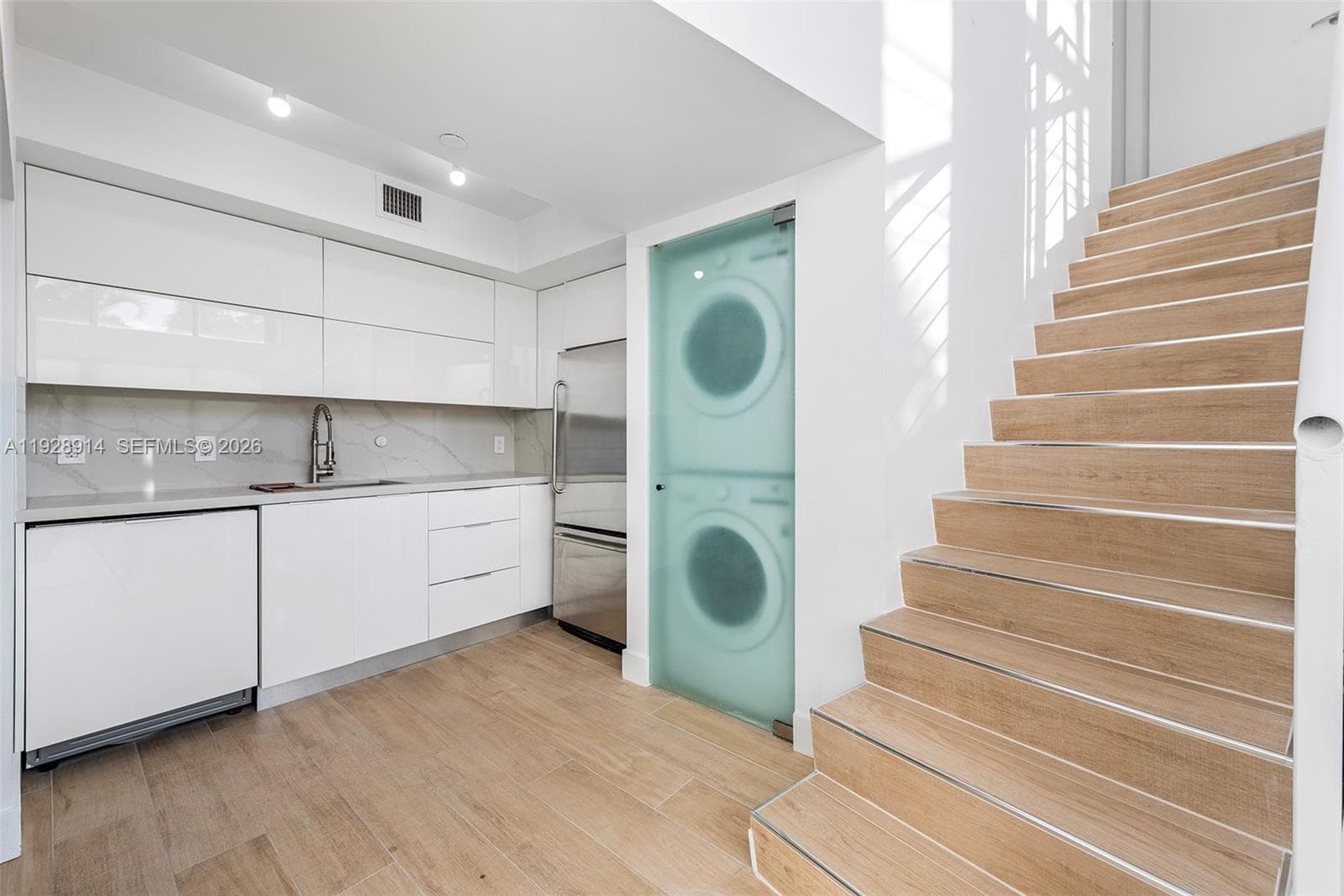 ILONA CONDO · #2 in Miami Beach - Photo 4