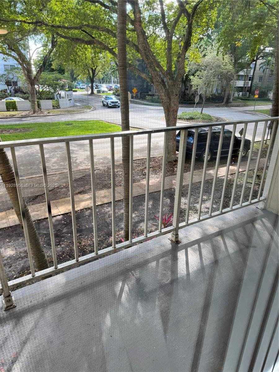 BAYVIEW PALMS CONDO · #231 in North Miami - Photo 2