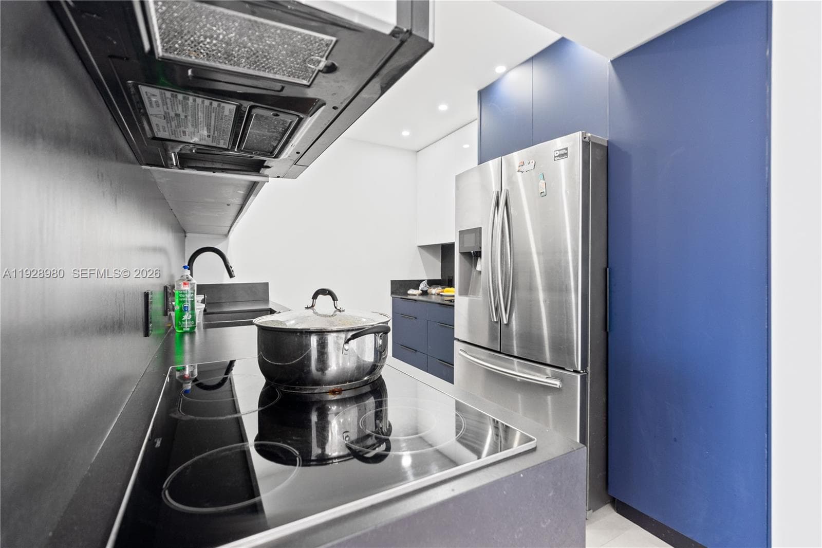 Coronado Condo Tower II · #722 in Aventura - Photo 3