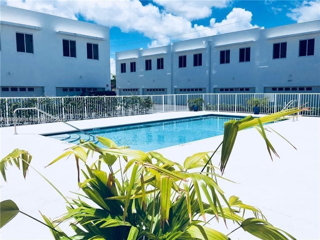 AVENTURA PLACE · #400 in Miami - Photo 1