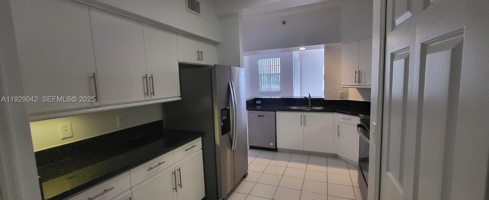 VILLAGE BY THE BAY CONDO · #12315 in Aventura - Photo 10