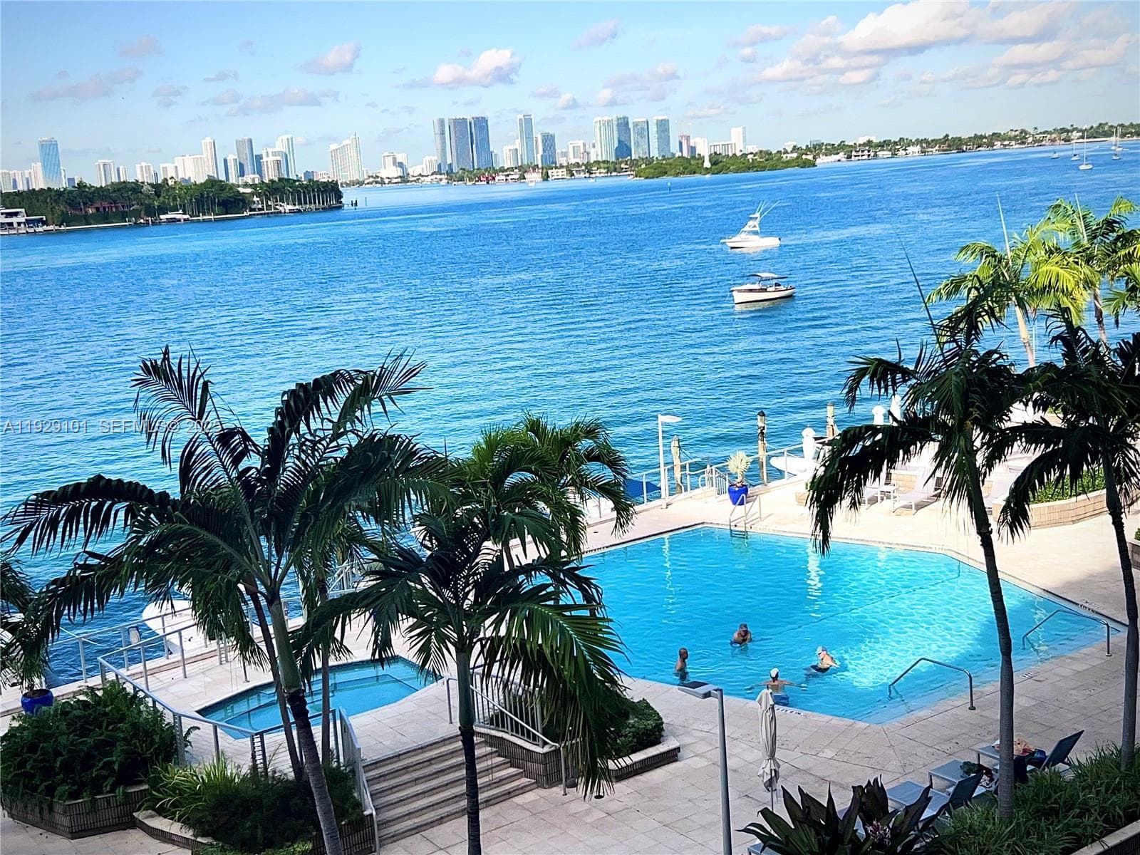 SOUTH BAY CLUB CONDO · #519 in Miami Beach - Photo 10