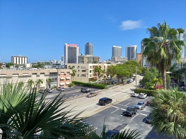 YACHT CLUB CONDO (THE) · #506 in Hallandale Beach - Photo 6