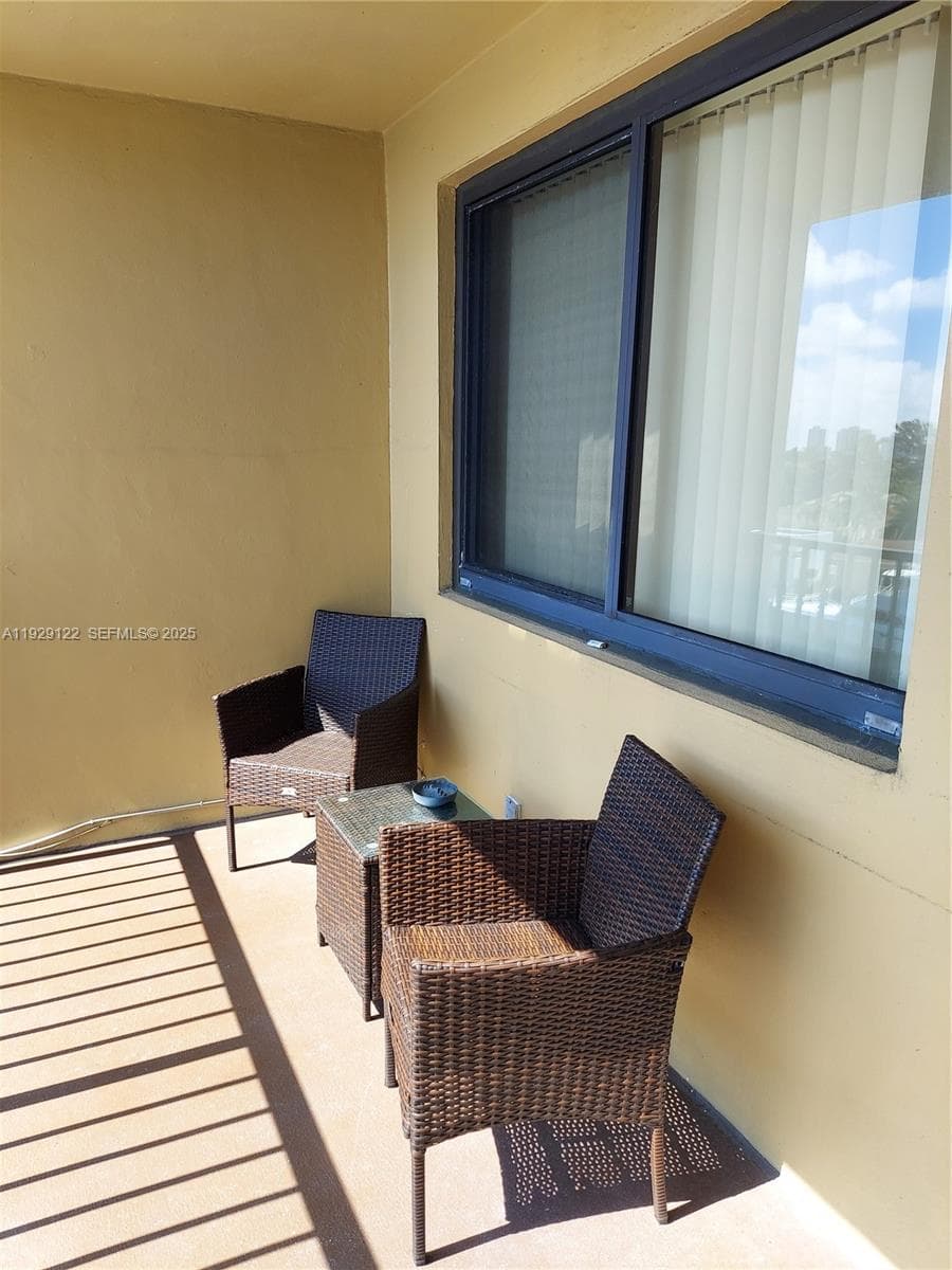 YACHT CLUB CONDO (THE) · #506 in Hallandale Beach - Photo 12