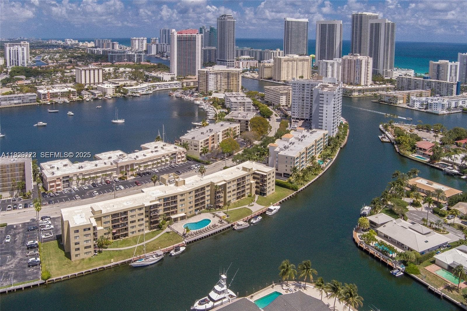 YACHT CLUB CONDO (THE) · #506 in Hallandale Beach - Photo 3