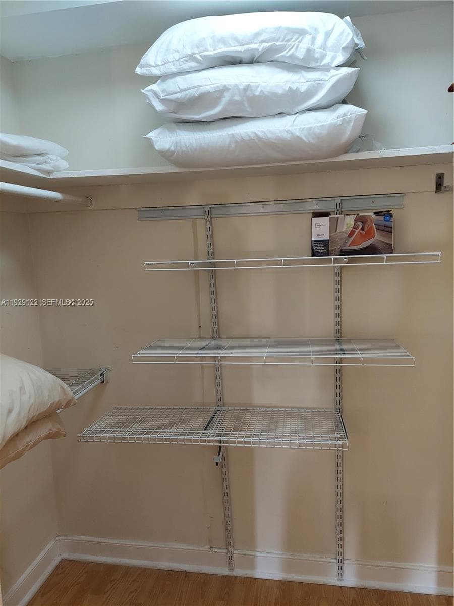 YACHT CLUB CONDO (THE) · #506 in Hallandale Beach - Photo 39