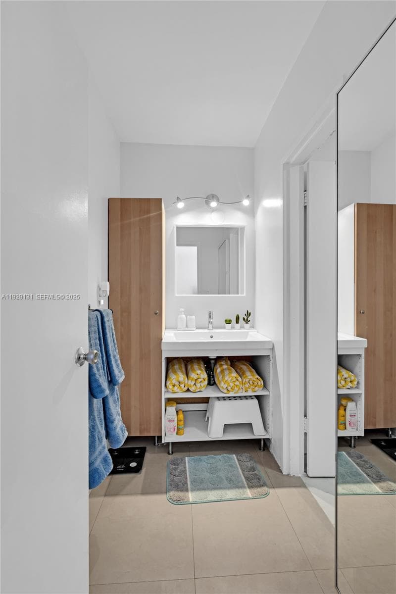 SOUTH BAY CLUB CONDO · #441 in Miami Beach - Photo 13