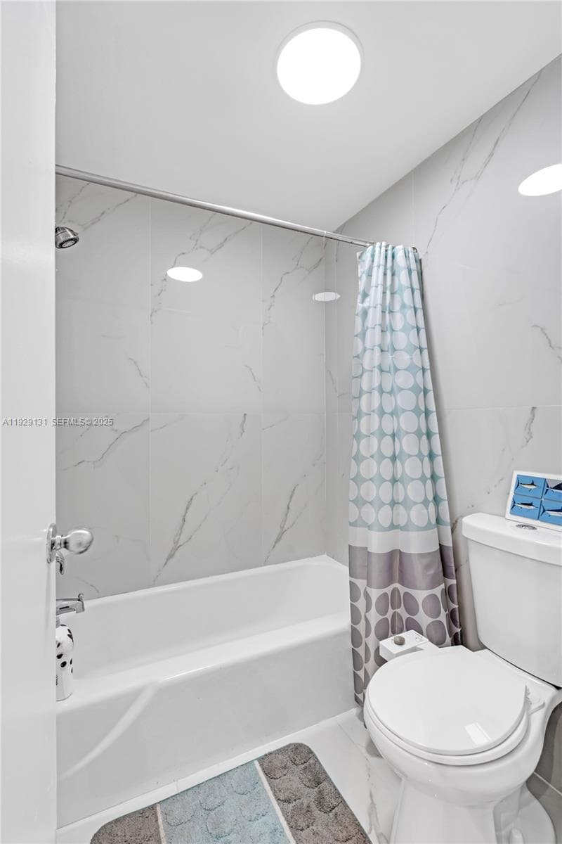 SOUTH BAY CLUB CONDO · #441 in Miami Beach - Photo 16