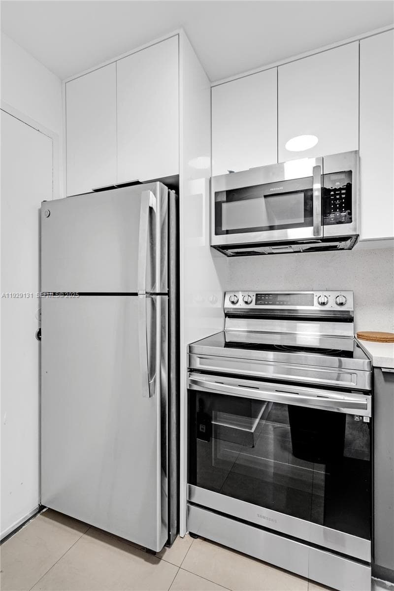 SOUTH BAY CLUB CONDO · #441 in Miami Beach - Photo 12