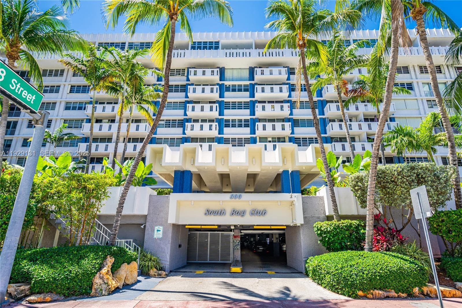 SOUTH BAY CLUB CONDO · #441 in Miami Beach - Photo 3