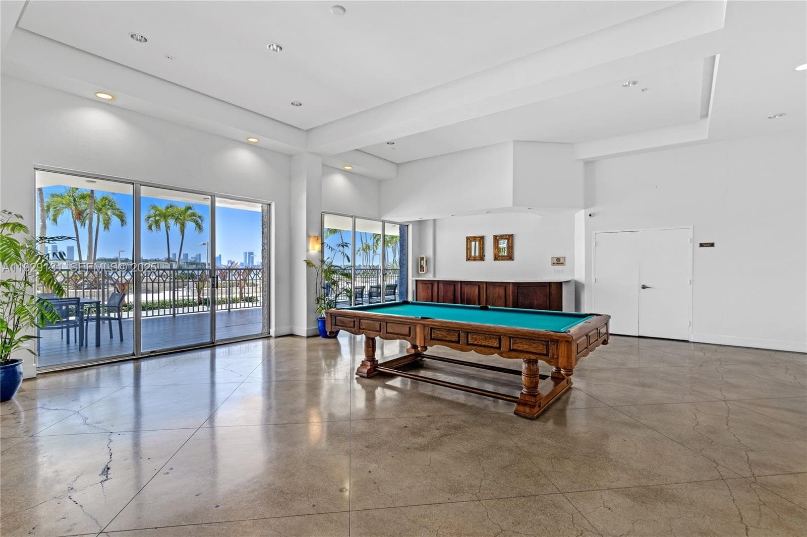 SOUTH BAY CLUB CONDO · #441 in Miami Beach - Photo 33