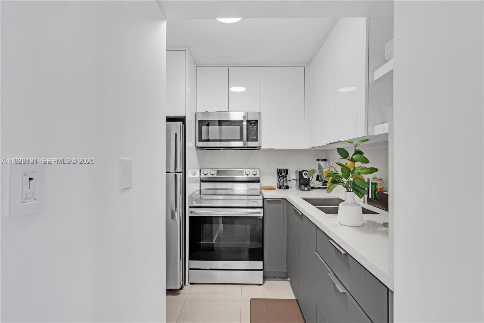 SOUTH BAY CLUB CONDO · #441 in Miami Beach - Photo 11