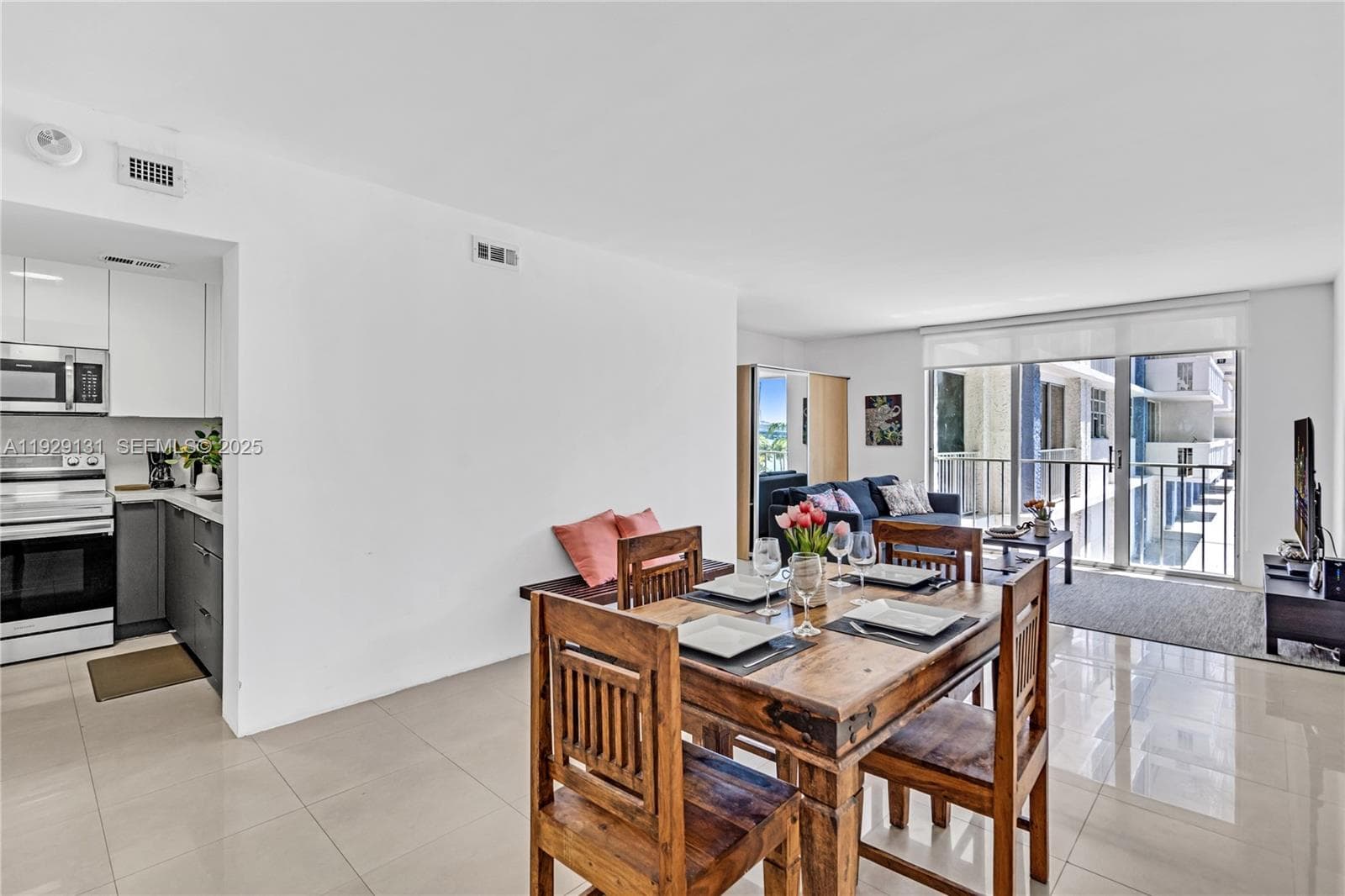 SOUTH BAY CLUB CONDO · #441 in Miami Beach - Photo 8
