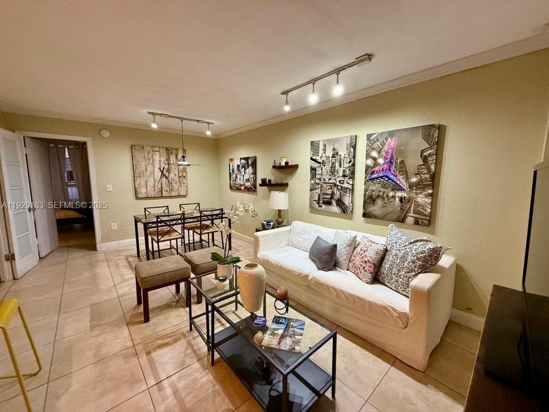 MICHIGAN WEST CONDO · #304 in Miami Beach - Photo 2