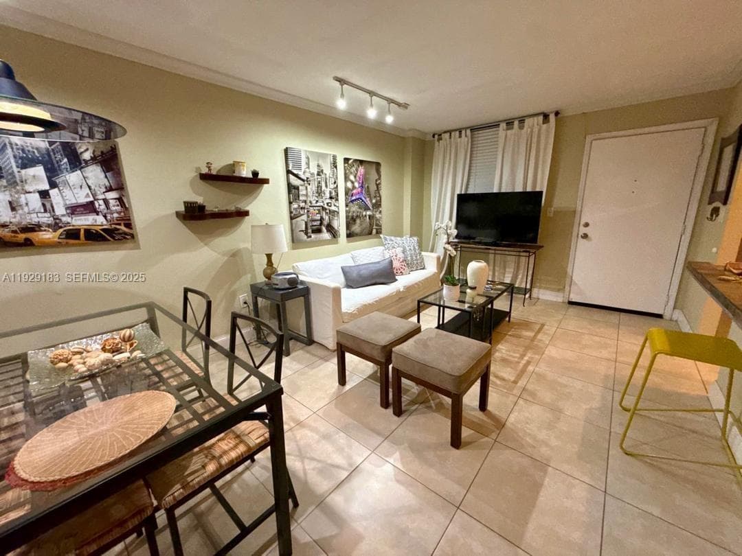 MICHIGAN WEST CONDO · #304 in Miami Beach - Photo 3