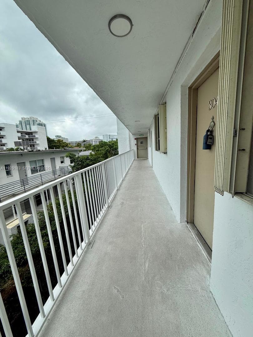 MICHIGAN WEST CONDO · #304 in Miami Beach - Photo 11