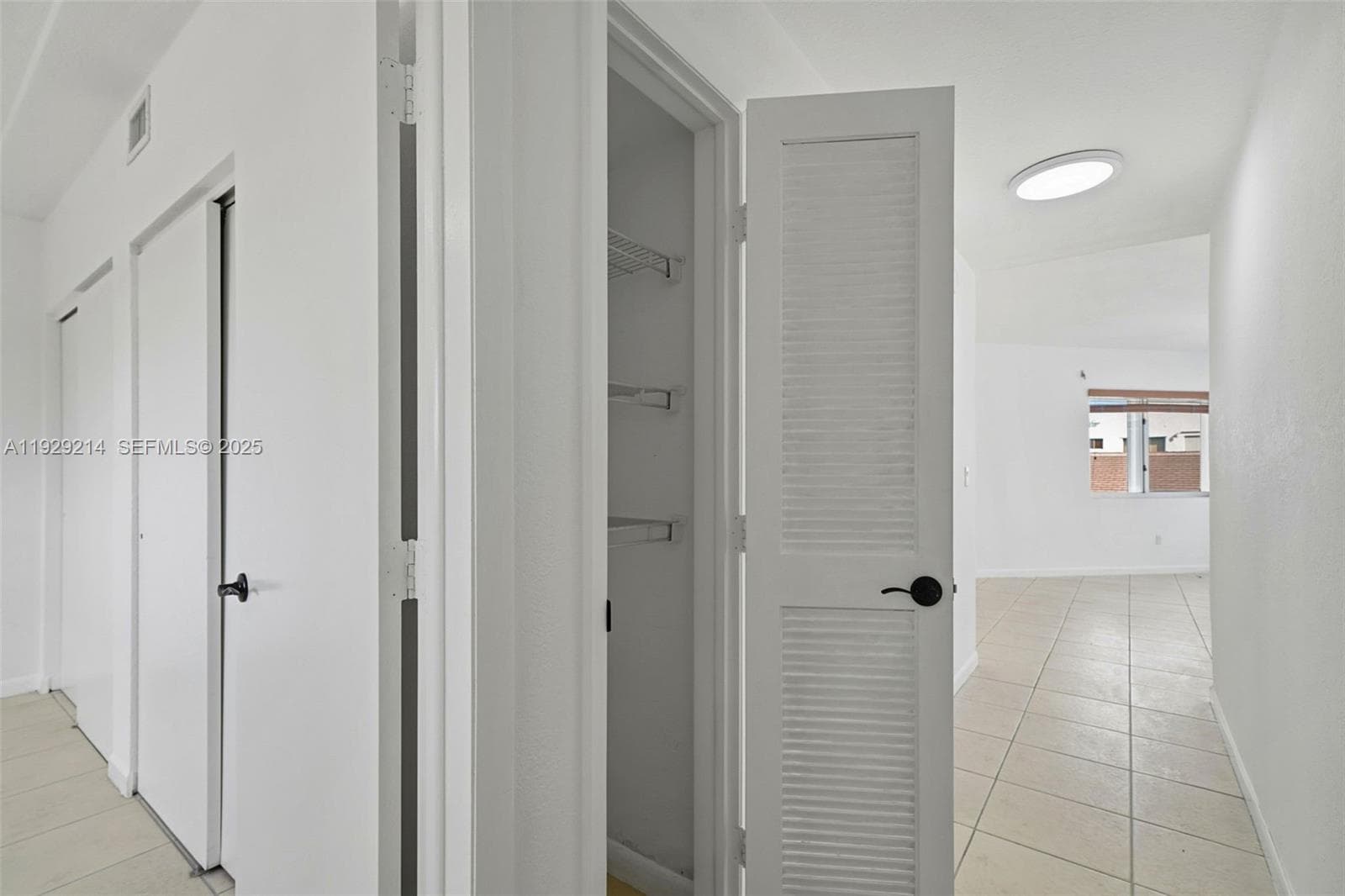 RIVE MARSEILLES CONDO · #308 in Miami Beach - Photo 24