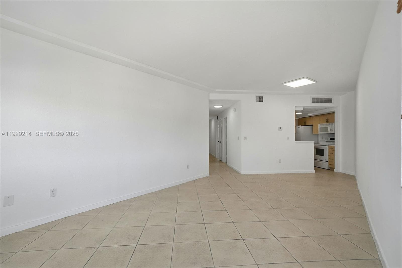 Living Room/Dining Room