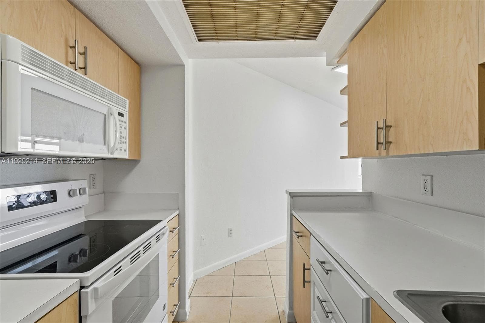 RIVE MARSEILLES CONDO · #308 in Miami Beach - Photo 19