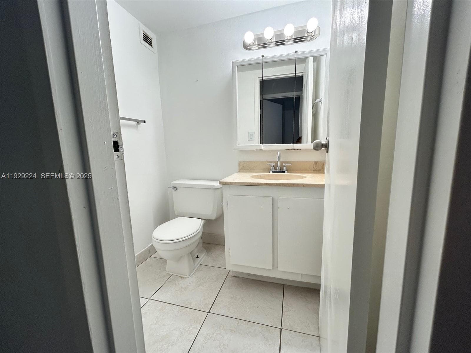 PLAZA OF AMERICAS CONDO P · #214 in Sunny Isles Beach - Photo 24