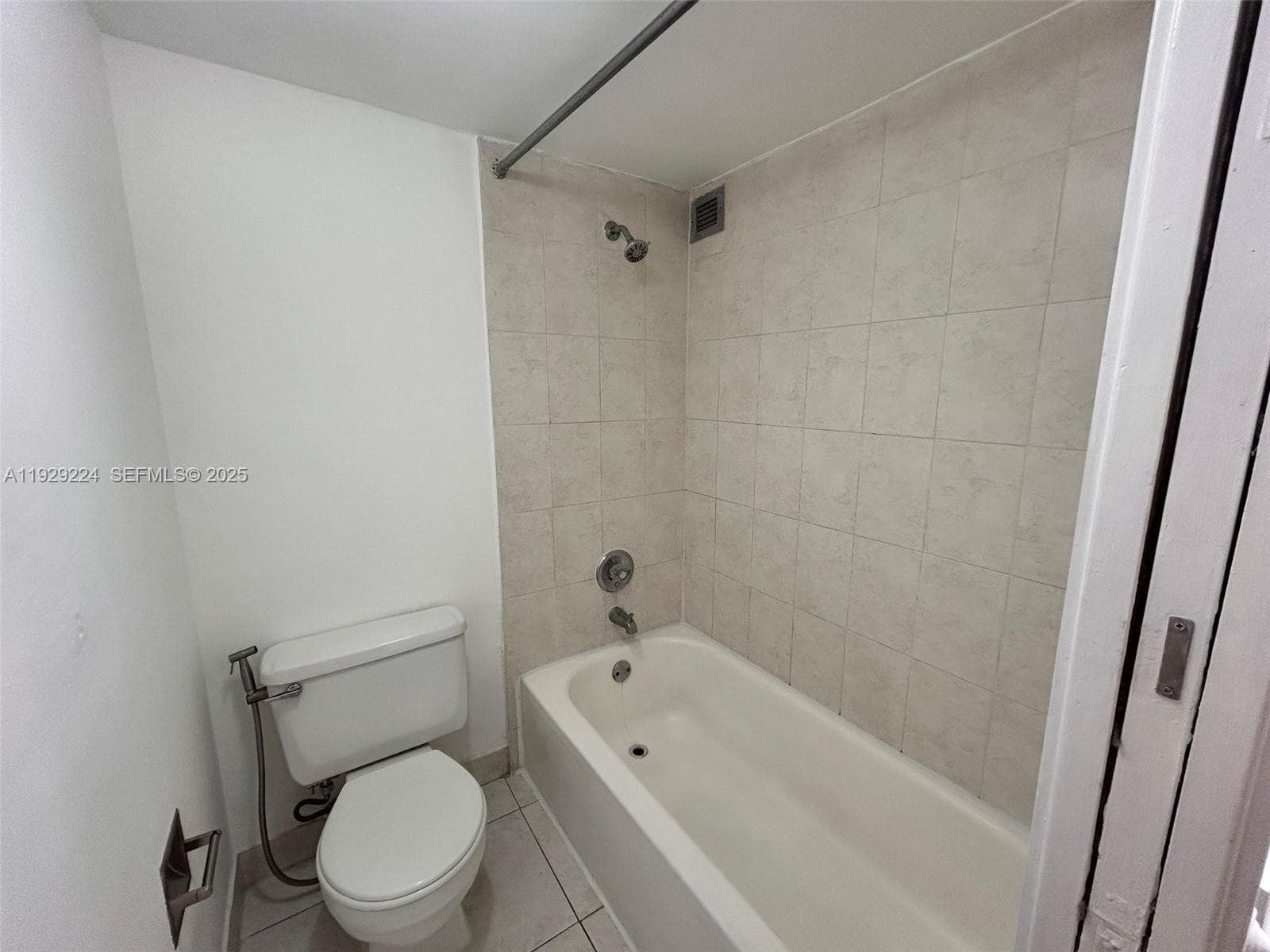 PLAZA OF AMERICAS CONDO P · #214 in Sunny Isles Beach - Photo 25