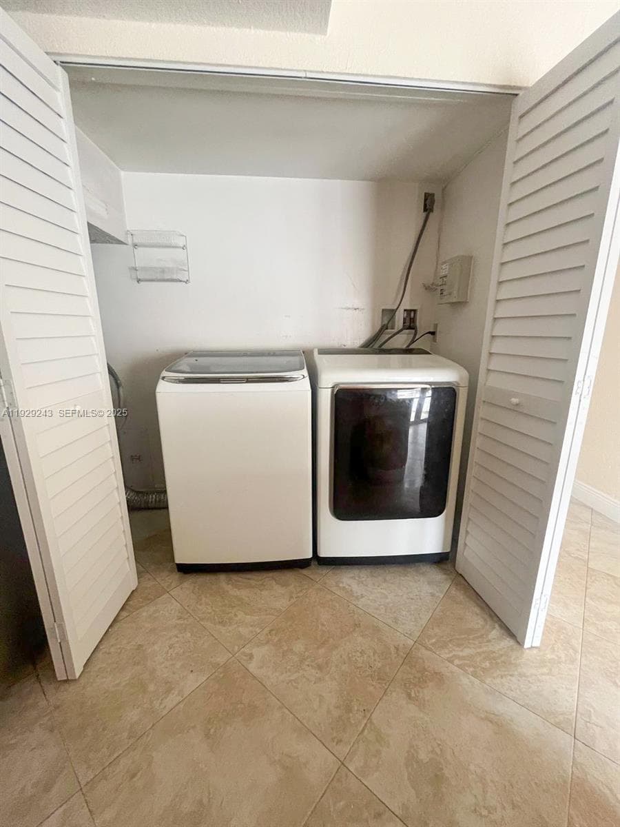 QUASAR TWIN HOMES CONDO · #5249 in Hialeah - Photo 11
