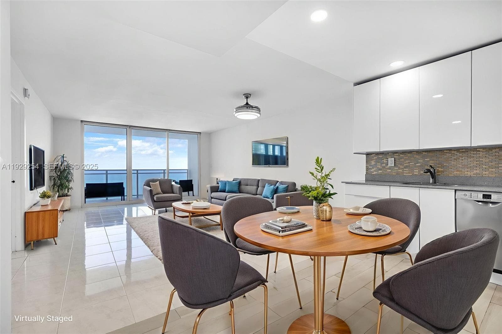 PARKER PLAZA CONDO ESTATE · #1817 in Hallandale Beach - Photo 2