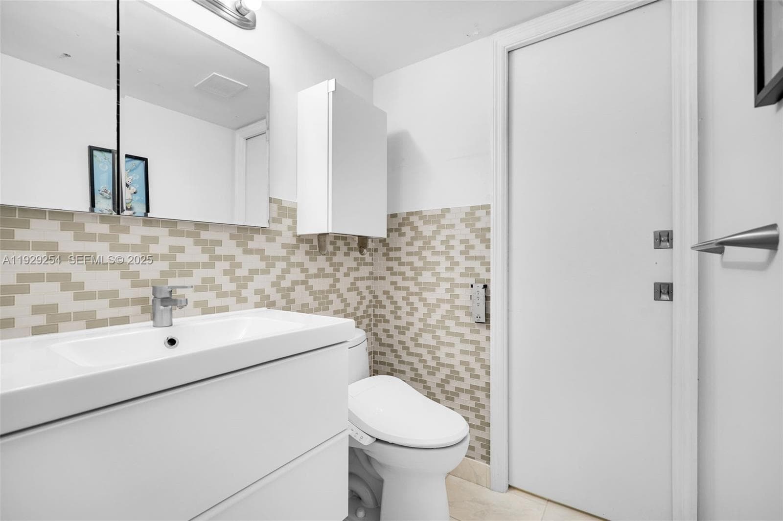 PARKER PLAZA CONDO ESTATE · #1817 in Hallandale Beach - Photo 17