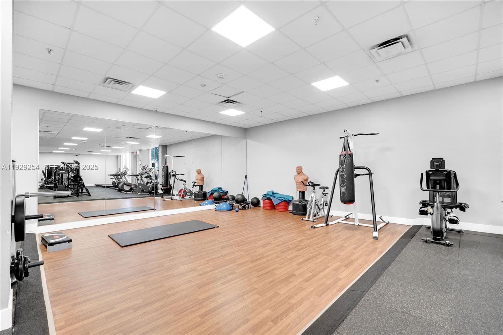 PARKER PLAZA CONDO ESTATE · #1817 in Hallandale Beach - Photo 36