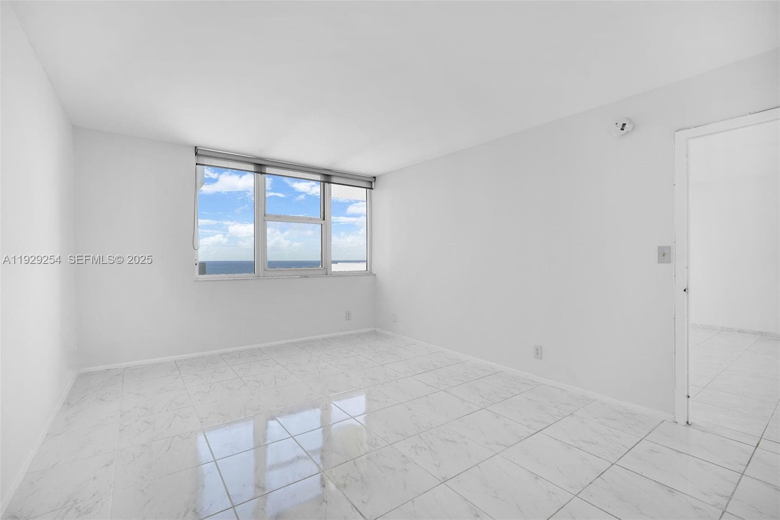 PARKER PLAZA CONDO ESTATE · #1817 in Hallandale Beach - Photo 5