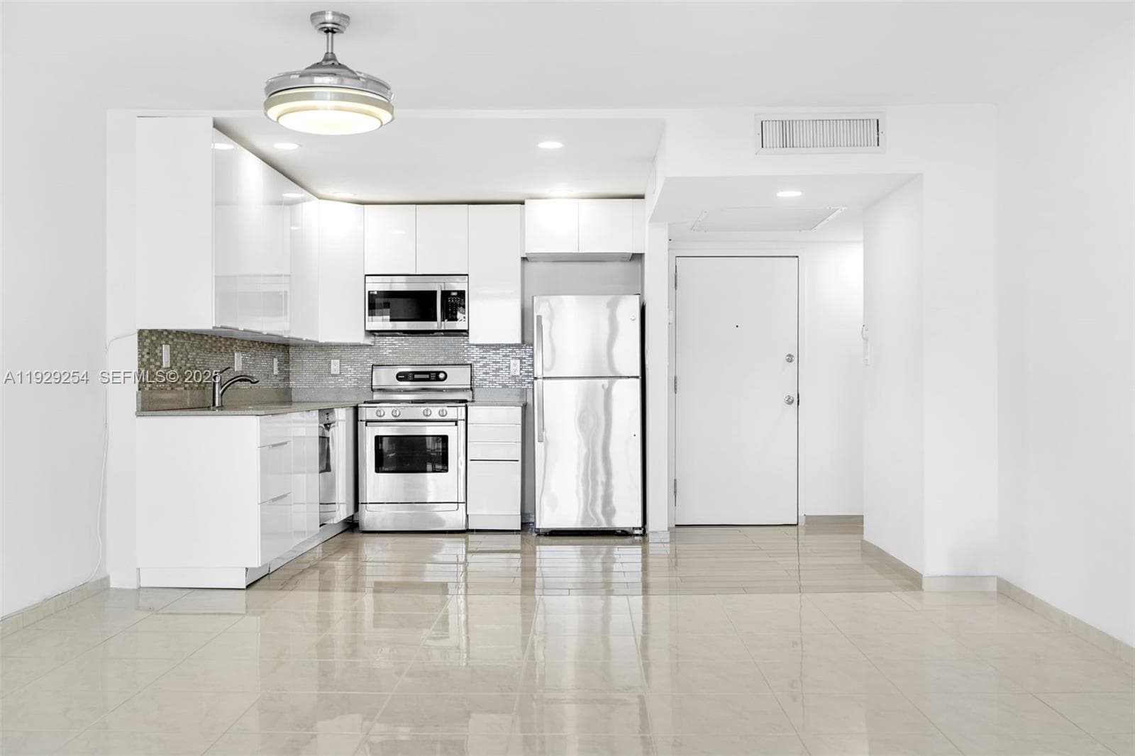 PARKER PLAZA CONDO ESTATE · #1817 in Hallandale Beach - Photo 24