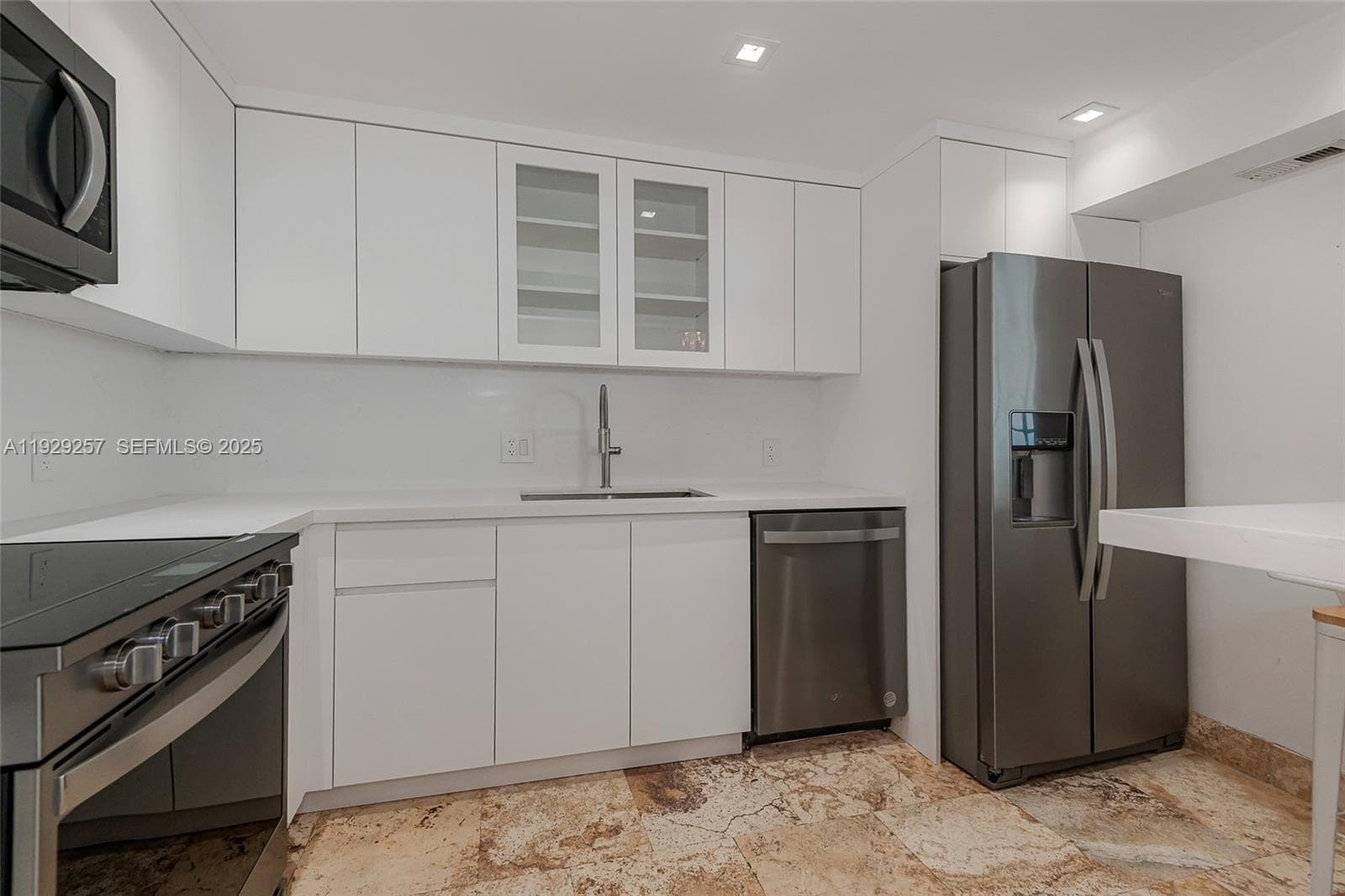 Brickell Biscayne · #7J in Miami - Photo 13