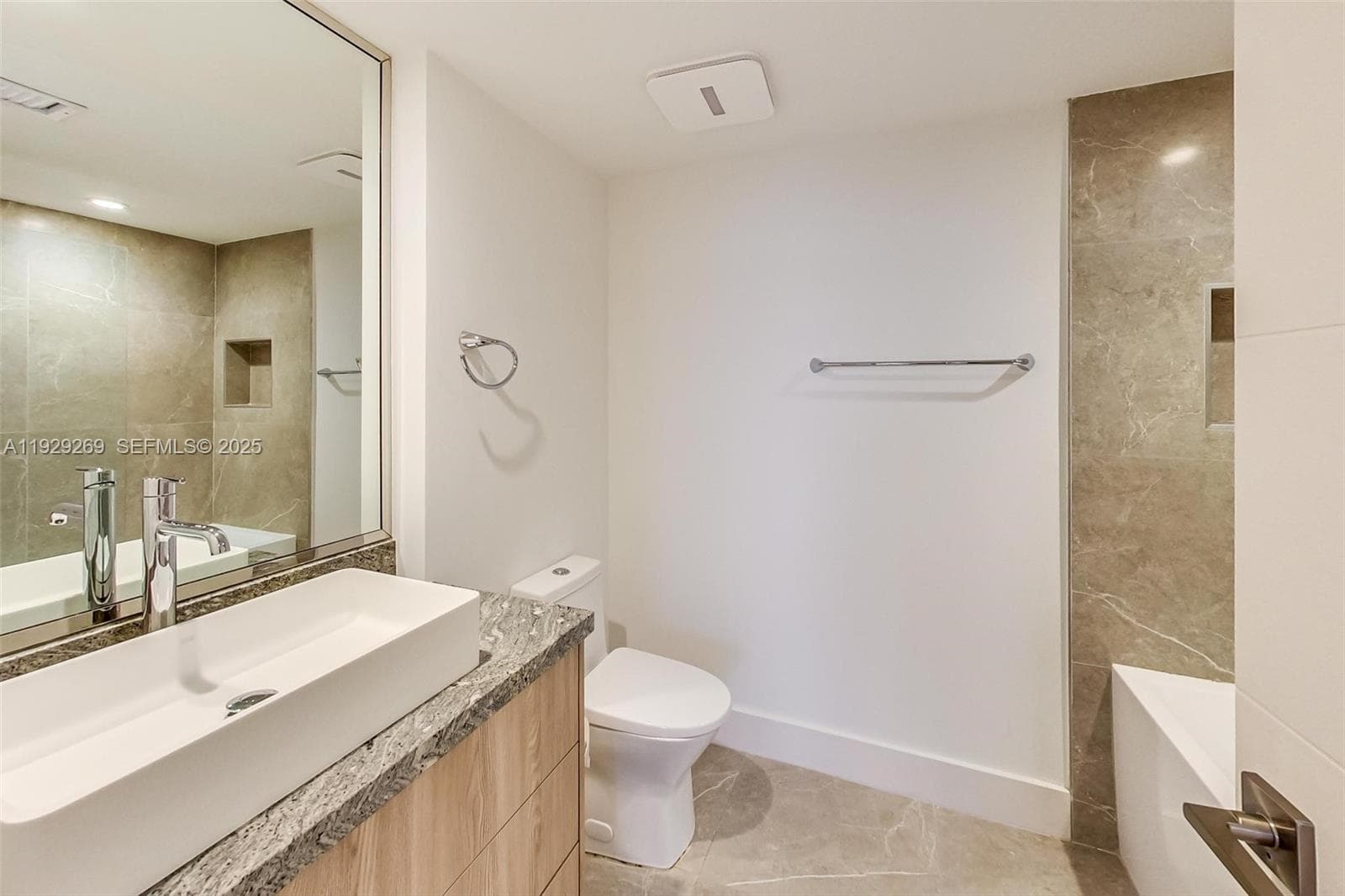 1000 ISL BLVD WILLIAMS IS · #506 in Aventura - Photo 25
