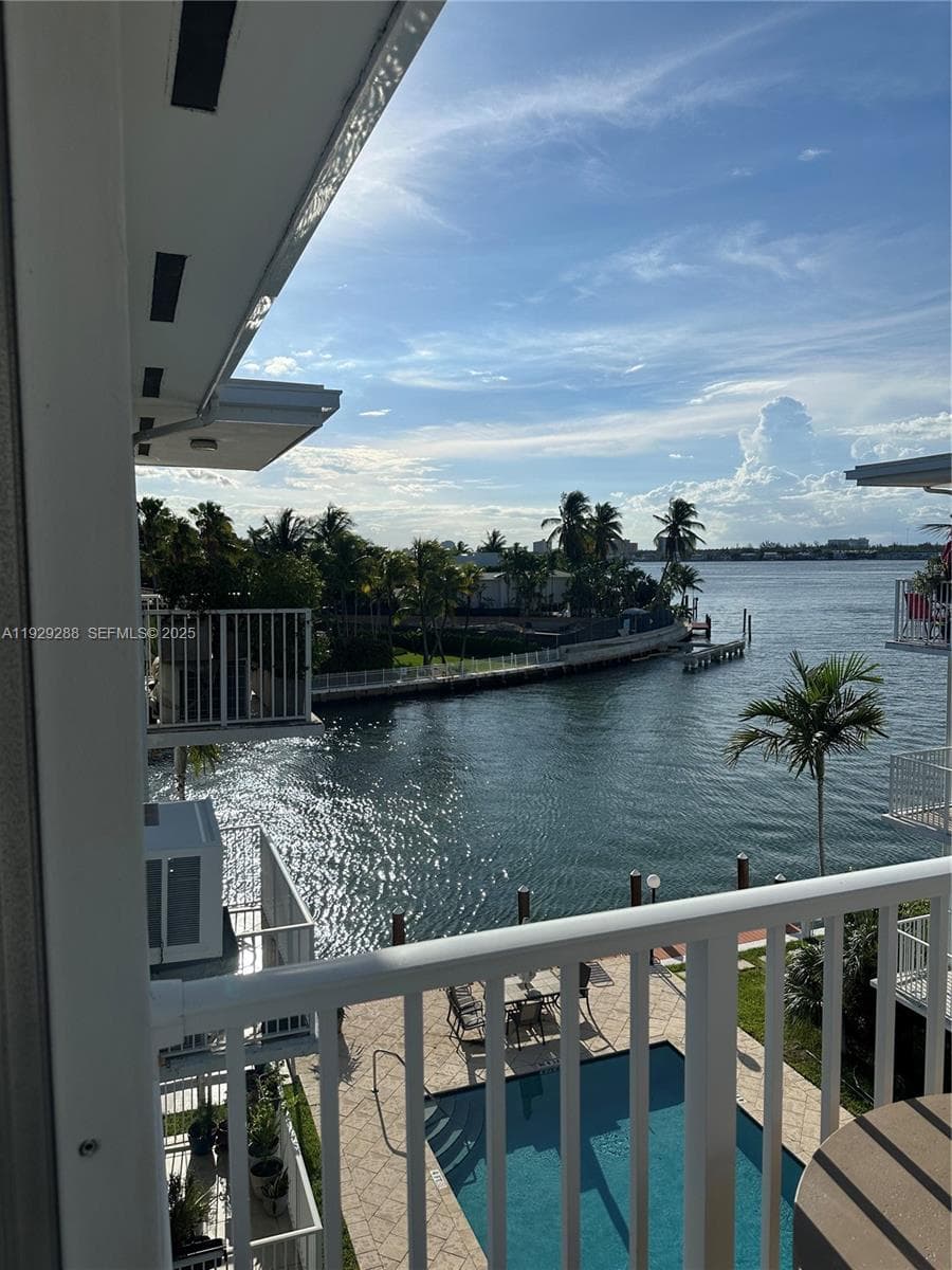 HAVEN APARTMENTS CONDO · #4B in Bay Harbor Islands - Photo 3