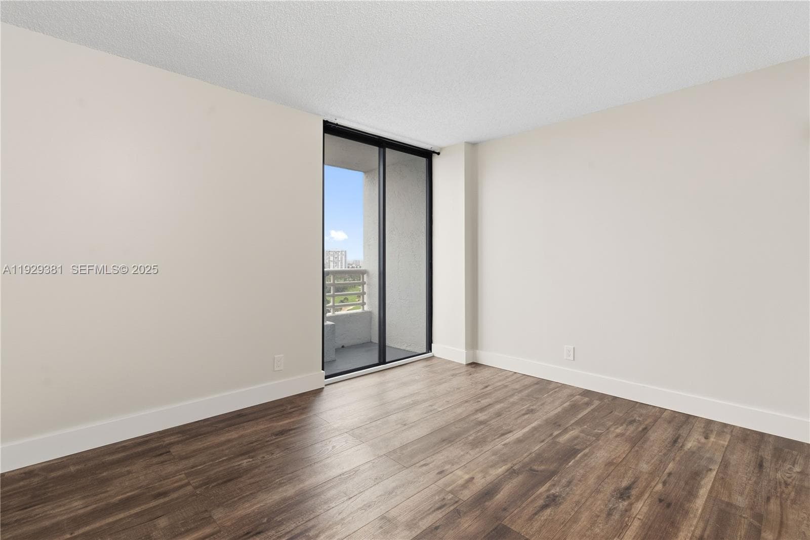 PARC CENTRAL AVENTURA EAS · #LP06 in Aventura - Photo 16