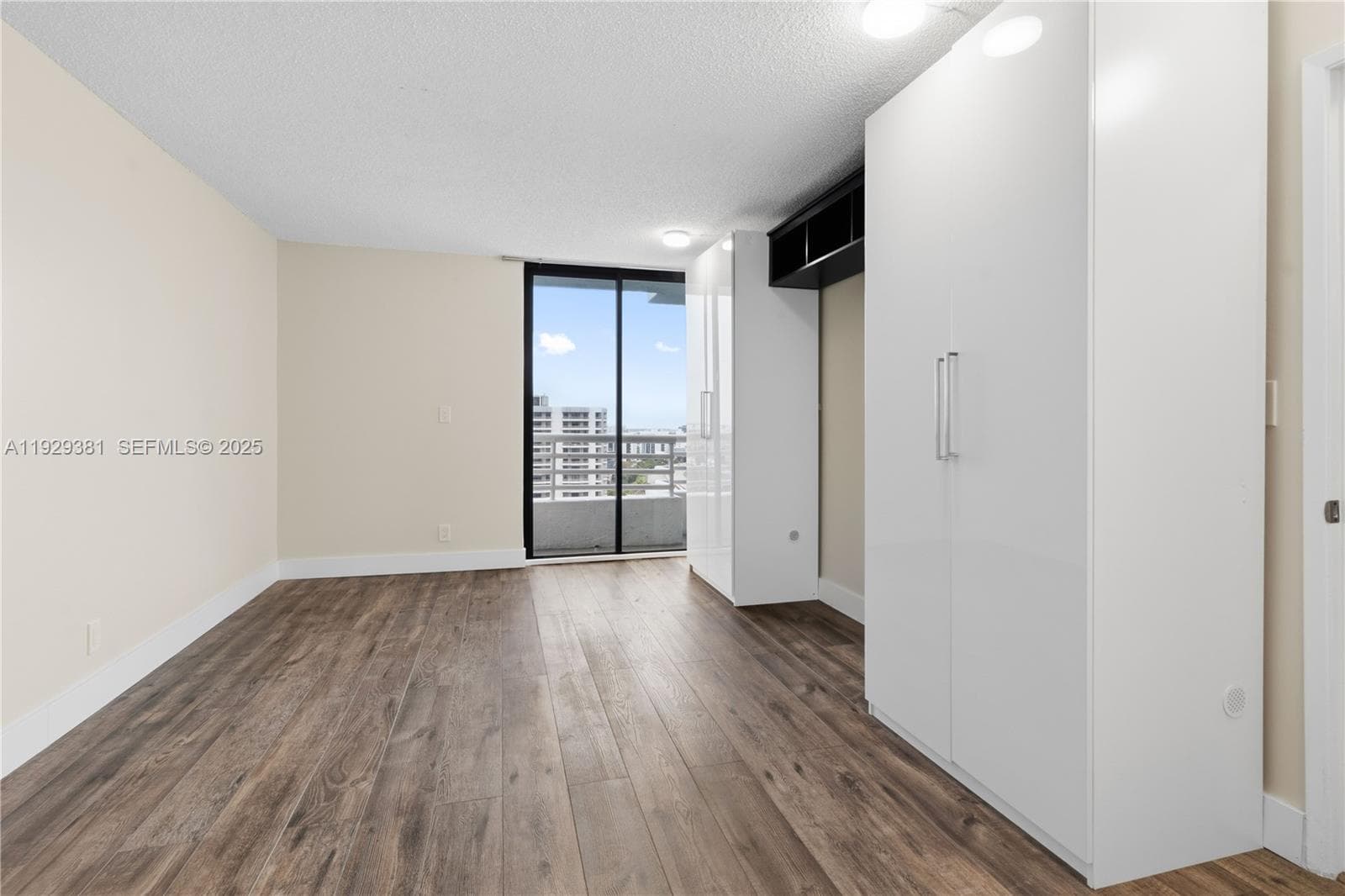 PARC CENTRAL AVENTURA EAS · #LP06 in Aventura - Photo 12