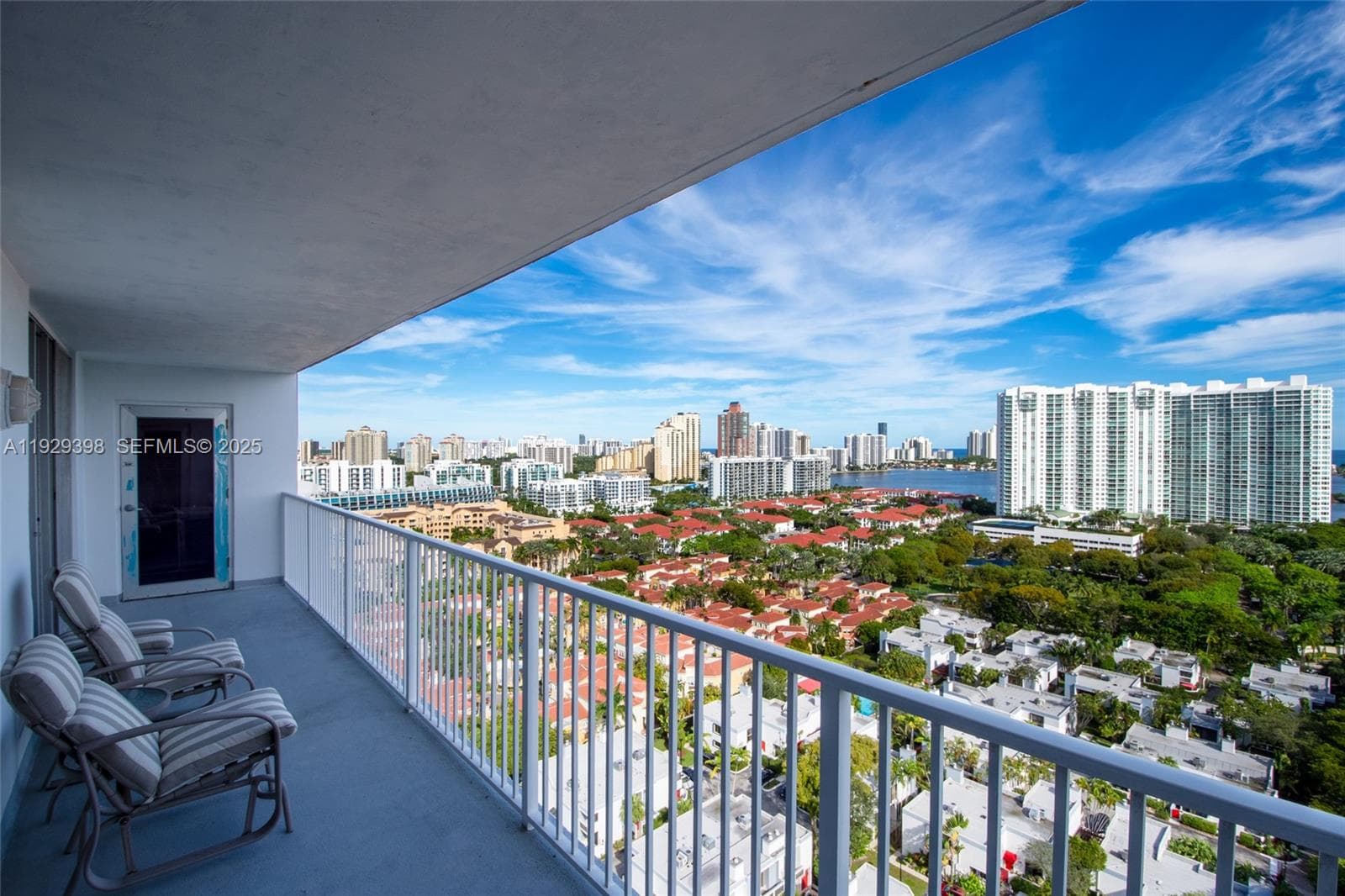 ADMIRALS PORT · #2211 E in Aventura - Photo 4