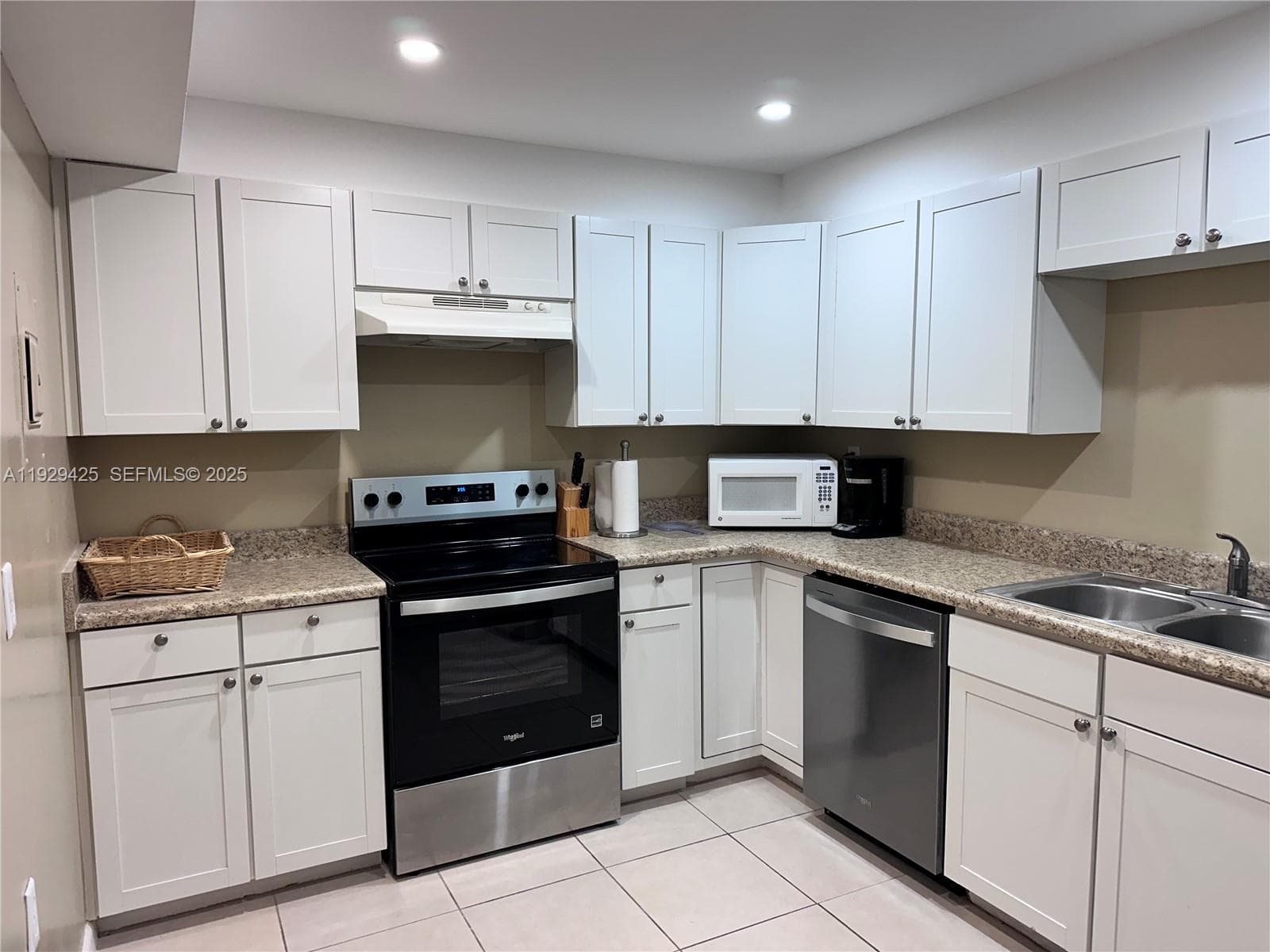 Silver Thatch Atlantic · #1108 in Pompano Beach - Photo 12